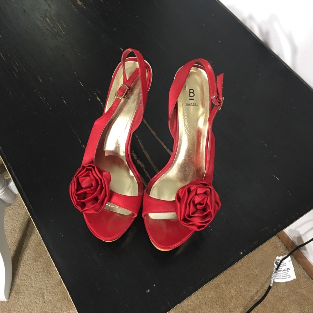 Used Bakers Rose Red Heel Shoes